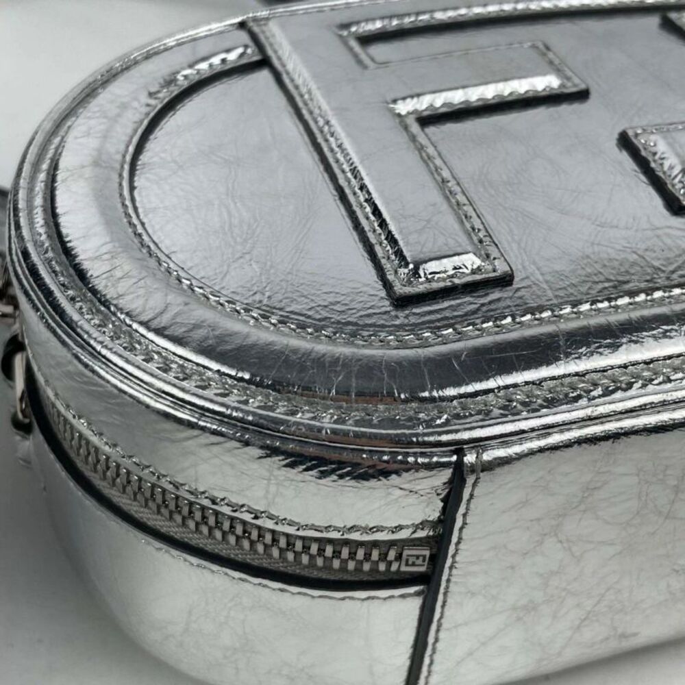 Fendi Women Pre-Loved Bag Very Good Condition - Picture 3 of 9